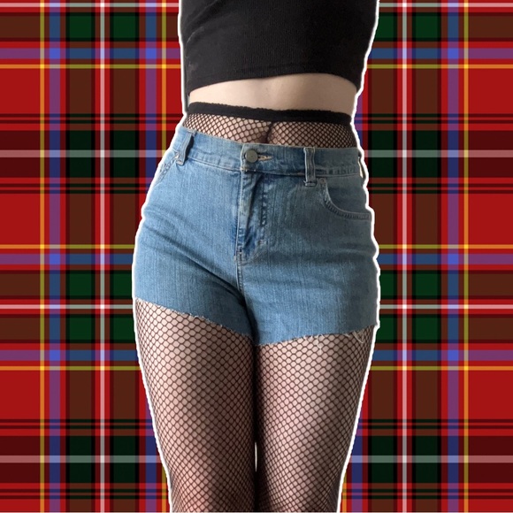 VINTAGE GRUNGE DENIM SHORTS - Picture 7 of 9